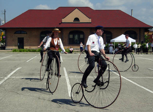 Interesting treadle driven high-wheeler